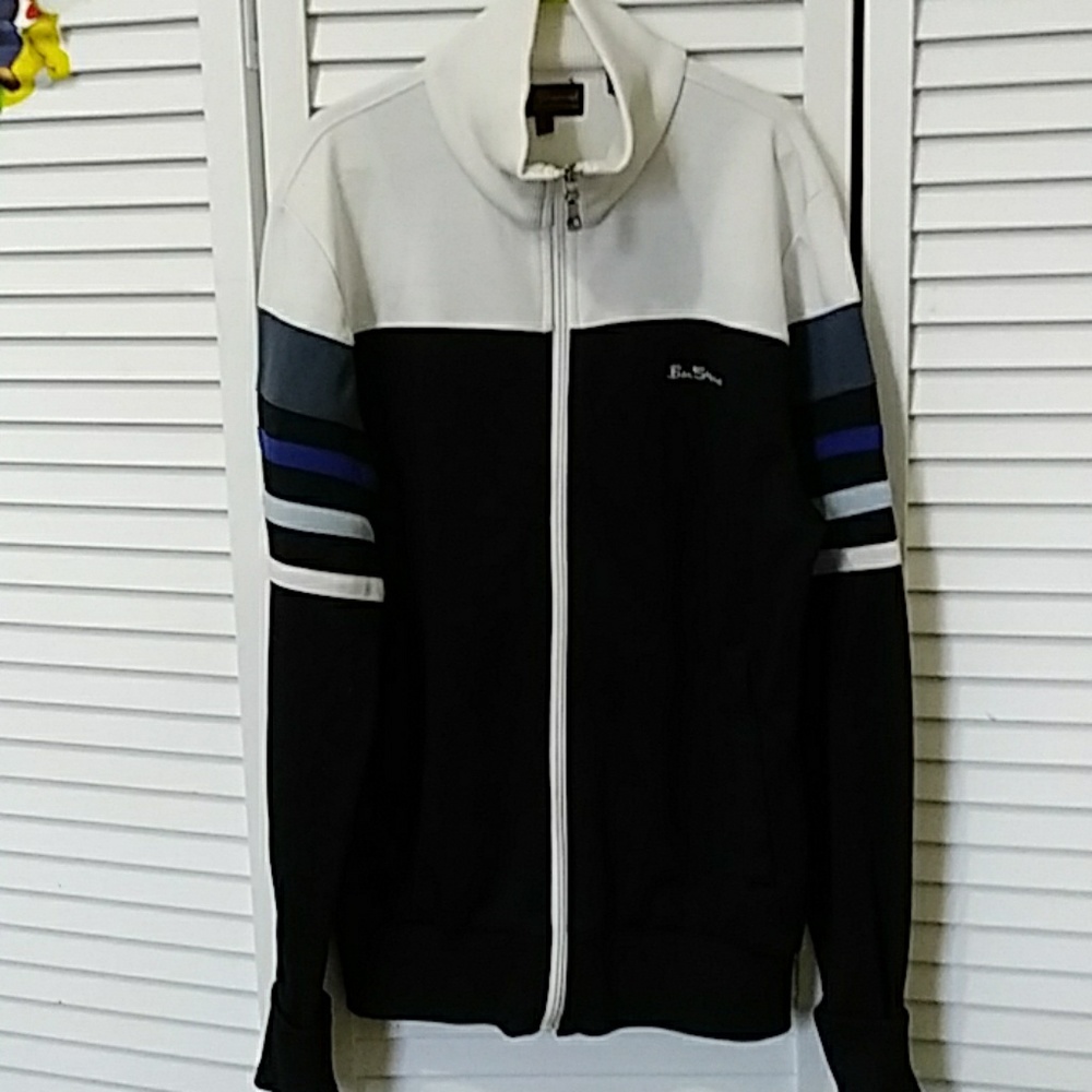 Ben sherman zipper top